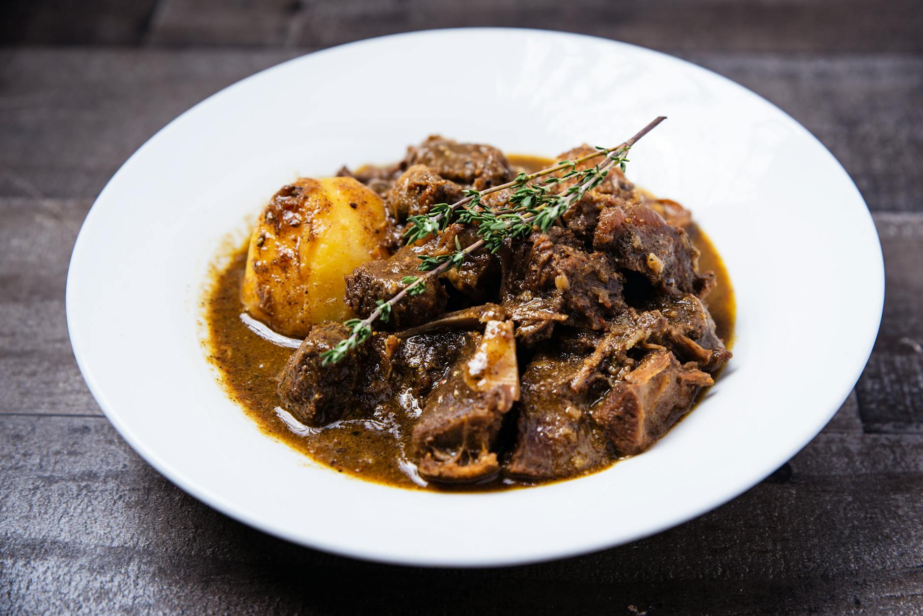Rich Caribbean Oxtail Stew